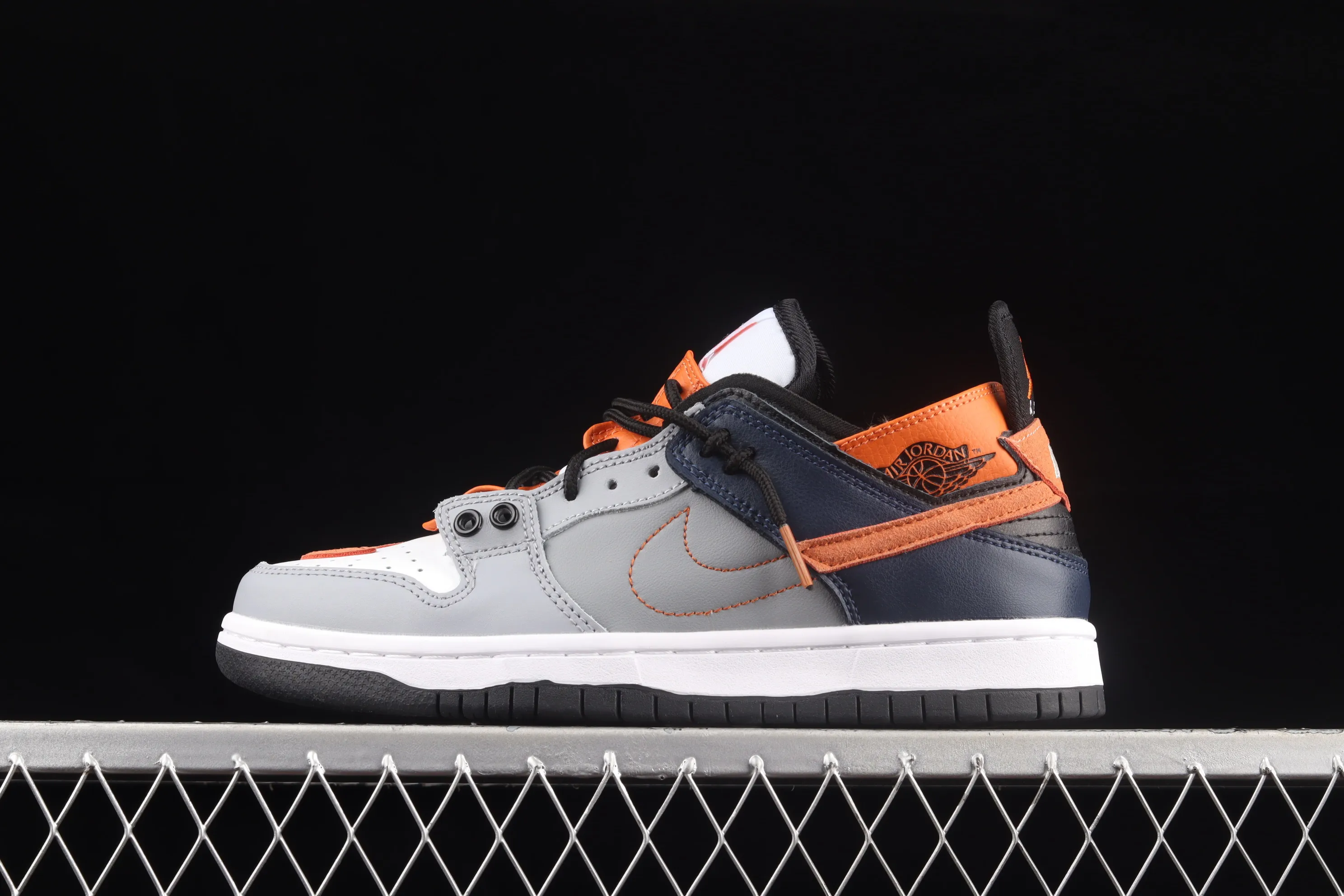 All categories Nk SB Dunk series Nk SB Dunk Low low-top sneakers Nk SB Dunk Low Nike four-in-one multi-element casual sneakers DC7455-082